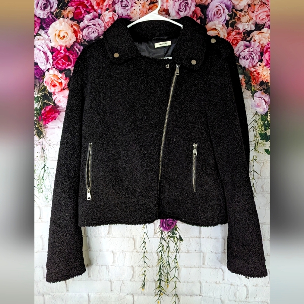 Max studio size large teddy bear Sherpa jacket with gunmetal accents